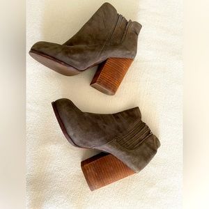 Jeffrey Campbell women’s suede boots size 7.5
